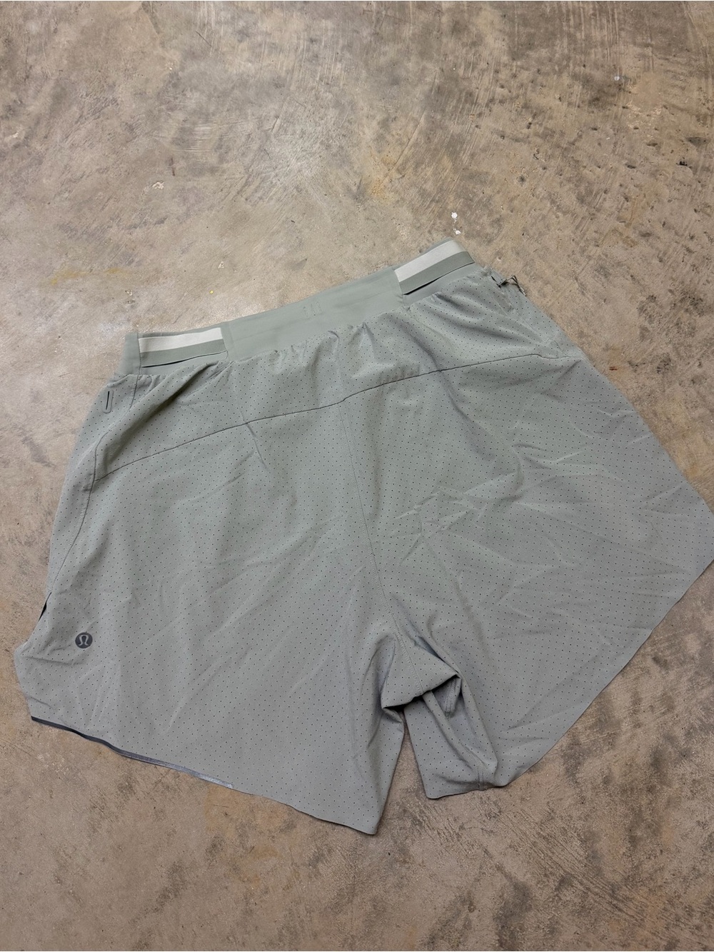lululemon athletica Men's Athletic Shorts in Light Gray